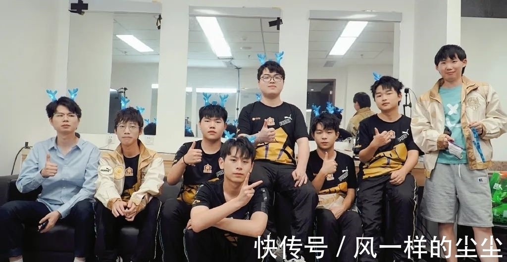 他的家人结 他的家人结