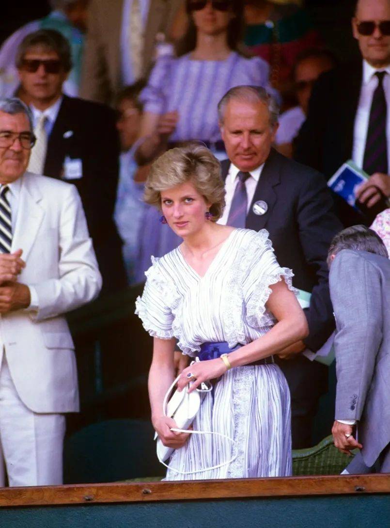 以此降低他 以此降低他